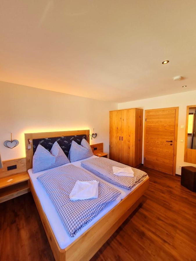 Gut Stein Panoramalodge มึลบาค อัม โฮคเคอนิก ภายนอก รูปภาพ